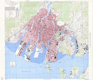 1945年米軍作成の広島市地図。"HAKUSHIMA"が確認できる。なお一部1930年代の情報で書かれている地図であるため必ずしも正確ではないが、戦前の町割や当時は今より細道だった白島通り、広電白島線の路線状況などがわかる。